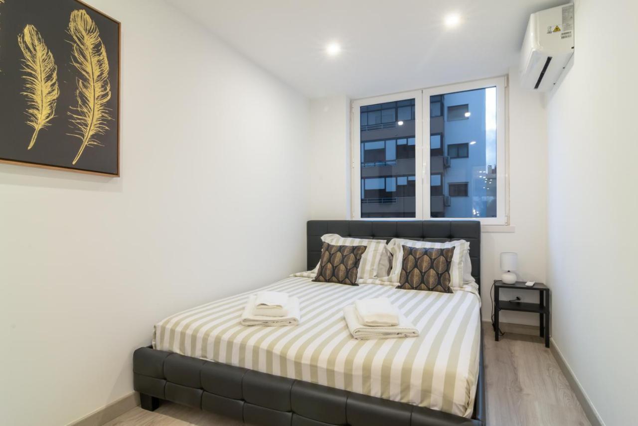 Stylish Apartment W/ River View By Lovelystay โอเอรัช ภายนอก รูปภาพ