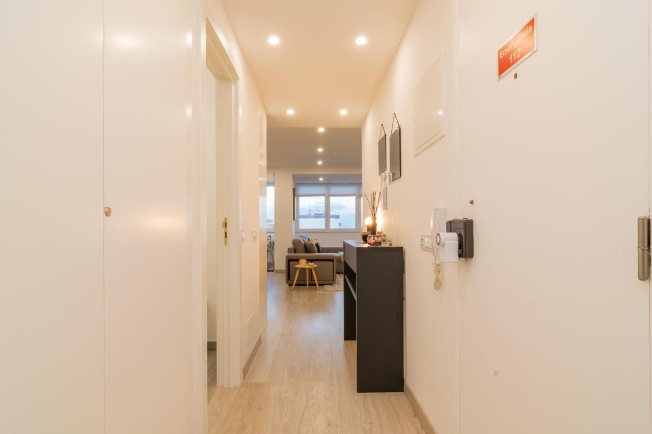 Stylish Apartment W/ River View By Lovelystay โอเอรัช ภายนอก รูปภาพ